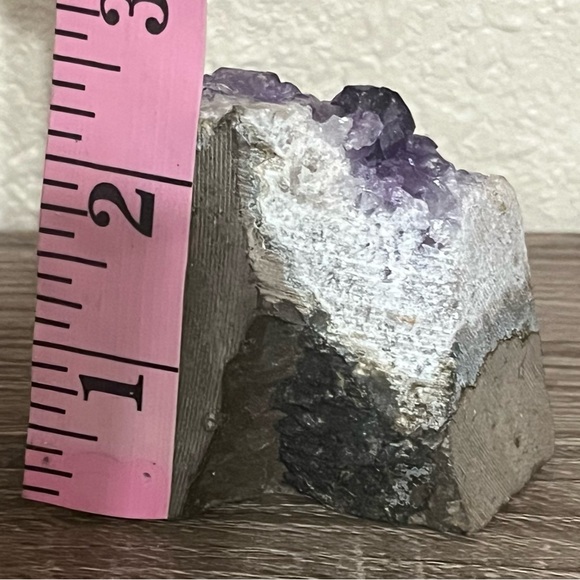 🖤 Grade A Uruguayan Standing Amethyst Crystal Quartz 2.5”by 2.5” - Picture 12 of 13